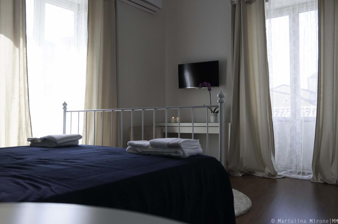 I Balconi Sul Castello Bed and Breakfast Catania Exteriör bild